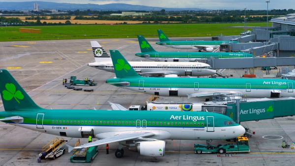 Aer Lingus aircrafts as gate