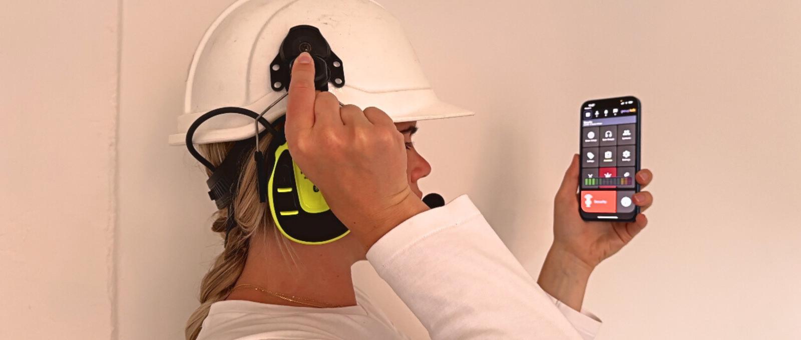 Push to Talk earmuff / peltor for team communication