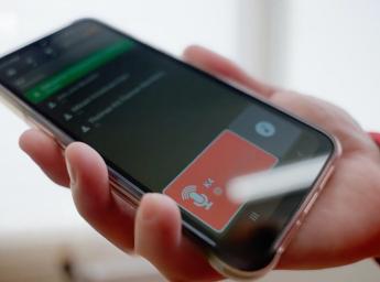 Pharmaceutical staff communicating in the walkie talkie app grouptalk.