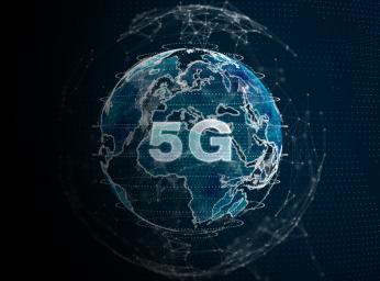 Globe icon representing global 5G network connectivity.